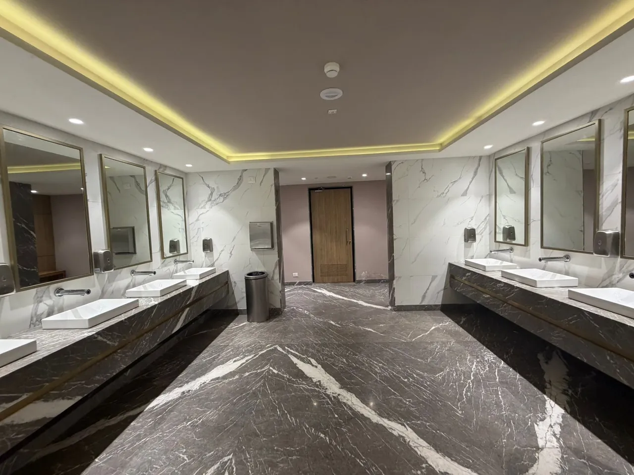 Aerocity Premium Restrooms